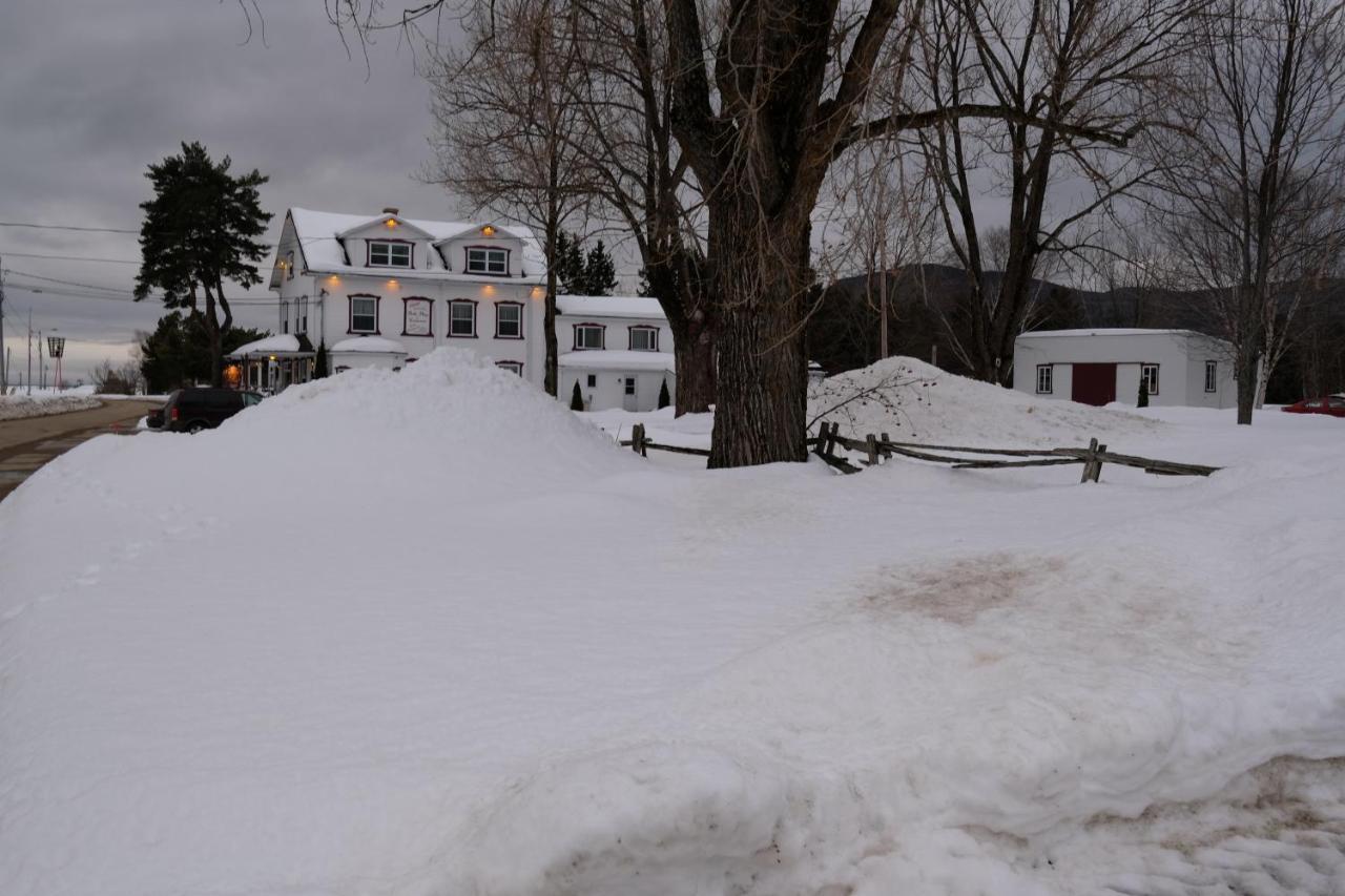 Domaine Belle Plage Hotel Baie-Saint-Paul Exterior photo